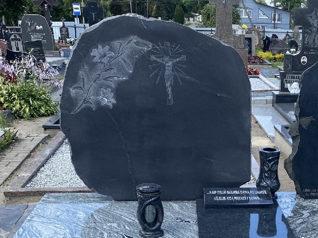 Raidžių kalimas ir graviravimasi, užrašai